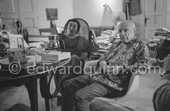 Pablo Picasso and Jacqueline. Mas Notre-Dame-de-Vie, Mougins 1967. - Photo by Edward Quinn
