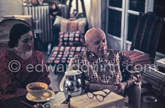 Pablo Picasso and Jacqueline. Mas Notre-Dame-de-Vie, Mougins 1967. - Photo by Edward Quinn