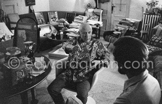 Pablo Picasso and his printer Piero Crommelynck. Mas Notre-Dame-de-Vie, Mougins 1967. - Photo by Edward Quinn