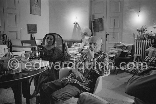 Pablo Picasso and Jacqueline. Notre-Dame- de-Vie, Mougins 1967. - Photo by Edward Quinn