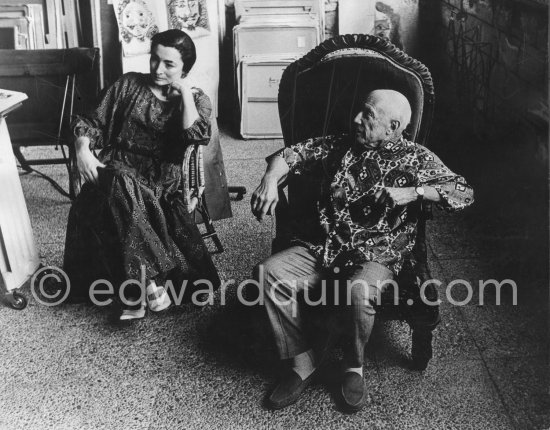 Pablo Picasso and Jacqueline. Mas Notre-Dame-de-Vie, Mougins 1967. (Digitized from Vintage Print, original negative missing) - Photo by Edward Quinn