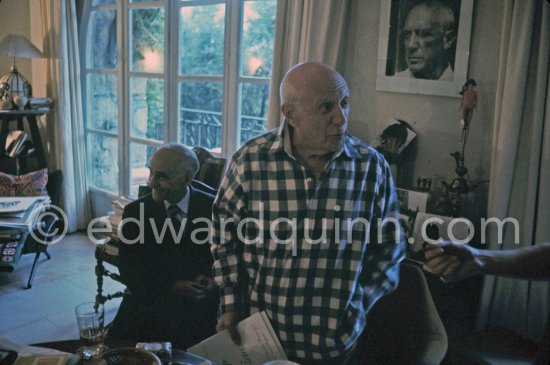 Pablo Picasso and notientified person. Mougins 1970. - Photo by Edward Quinn