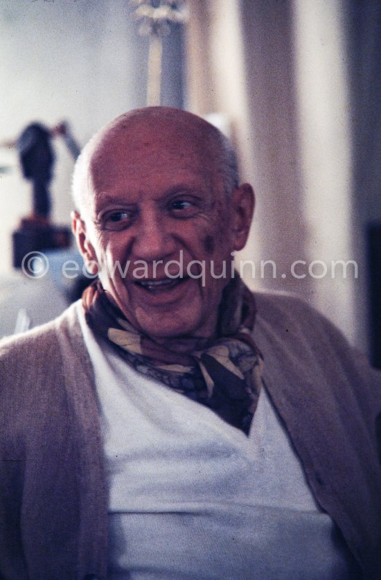 One of the last photos of Pablo Picasso by Edward Quinn. (Scenes in the documentary film "Pablo Picasso l'homme et son oeuvre" by Edward Quinn). Mas Notre-Dame-de-Vie, Mougins 7. Jan 1972. - Photo by Edward Quinn