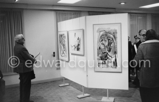 Exhibition "Pablo Picasso: 172 dessins en noir et blanc et en couleurs. 21.11.71-18.8.72" Galerie Louise Leiris, Paris 1.12.1972 - 13.1.1973. - Photo by Edward Quinn