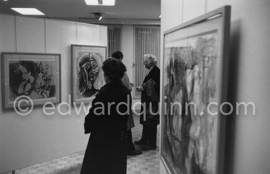 Exhibition "Pablo Picasso: 172 dessins en noir et blanc et en couleurs. 21.11.71-18.8.72" Galerie Louise Leiris, Paris 1.12.1972 - 13.1.1973. - Photo by Edward Quinn