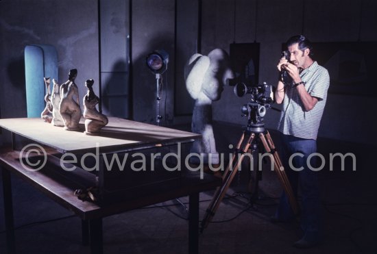 Edward Quinn filming for his documentary on Pablo Picasso. Musée Pablo Picasso, Antibes 1972. Unknown photographer - Photo by Edward Quinn