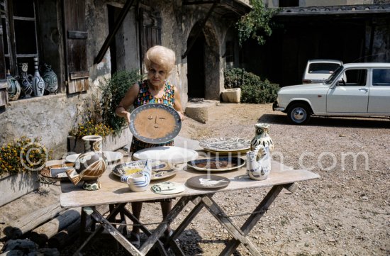 Suzanne Ramié, Madoura Pottery, Vallauris 1972. - Photo by Edward Quinn