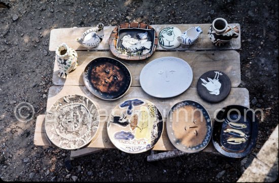 Ceramics photographed 1972 for the book: Ramié, Georges. "Céramique de Pablo Picasso", Cercle d'art, Paris 1974. - Photo by Edward Quinn