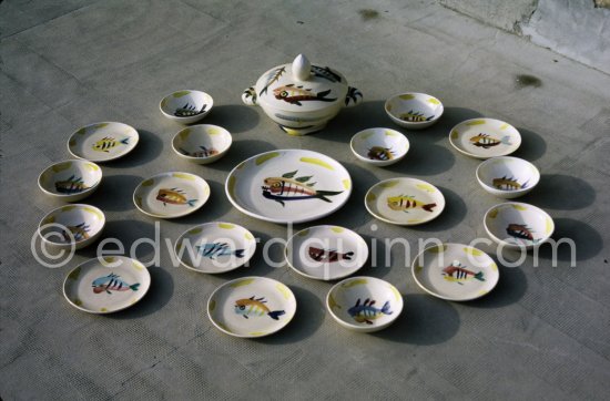 Ceramics photographed 1972 for the book: Ramié, Georges. "Céramique de Pablo Picasso", Cercle d'art, Paris 1974. - Photo by Edward Quinn