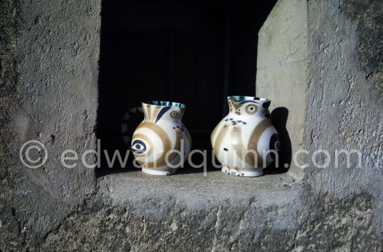 Ceramics photographed 1972 for the book: Ramié, Georges. "Céramique de Pablo Picasso", Cercle d'art, Paris 1974. - Photo by Edward Quinn