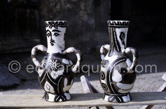 Ceramics photographed 1972 for the book: Ramié, Georges. "Céramique de Pablo Picasso", Cercle d'art, Paris 1974. - Photo by Edward Quinn