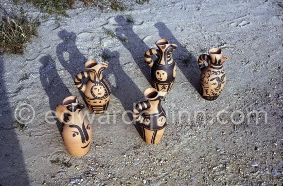 Ceramics photographed 1972 for the book: Ramié, Georges. "Céramique de Pablo Picasso", Cercle d'art, Paris 1974. - Photo by Edward Quinn