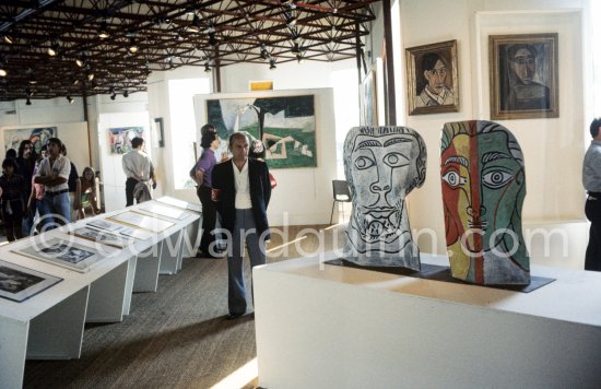 Exhibition "Pablo Picasso", organized by the Communist Party and the newspaper "L'Humanité". La Courneuve, 5.9.-9.9.1973. - Photo by Edward Quinn