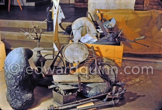 Studio de la sculpture. Ground floor, Mas Notre-Dame-de-Vie, Mougins 1974. (Photographed after Pablo Picasso’s death.) - Photo by Edward Quinn