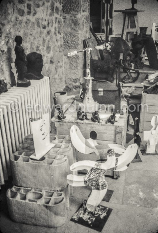 Studio de la sculpture. Ground floor, Mas Notre-Dame-de-Vie, Mougins 1974. (Photographed after Pablo Picasso’s death.) - Photo by Edward Quinn