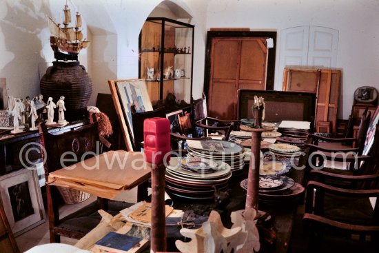 Mas Notre-Dame-de-Vie, Mougins 1974. (Photographed after Pablo Picasso’s death.) - Photo by Edward Quinn