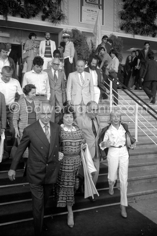 Jacqueline Pablo Picasso and Francine Weisweiller. Viewing of "Le mystère Picasso", 35th anniversary of Cannes Film Festival 1982. - Photo by Edward Quinn