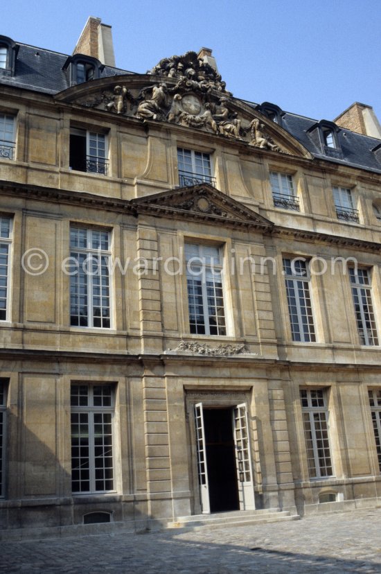 Opening of the Picasso Museum Paris (Musée national Picasso Paris), located in the Marais Quarter. Paris 1985. - Photo by Edward Quinn