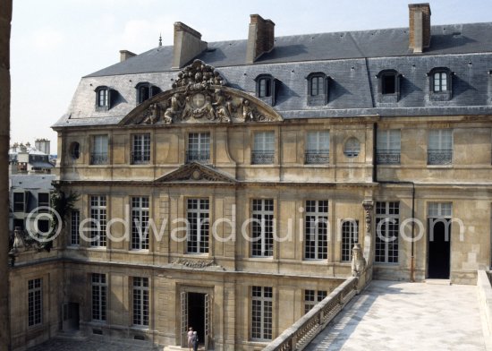 Opening of the Picasso Museum Paris (Musée national Picasso Paris), located in the Marais Quarter. Paris 1985. - Photo by Edward Quinn