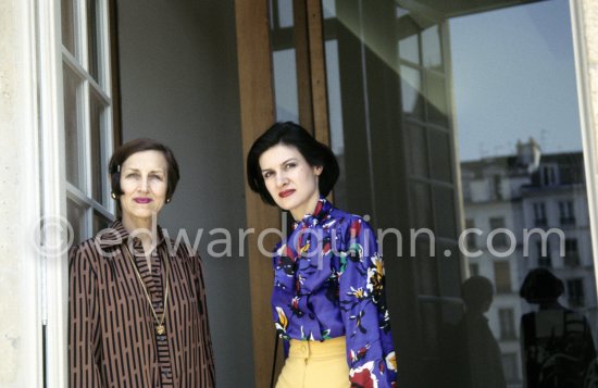 Françoise Gilot and her daughter Paloma Picasso. Picasso Museum Paris (Musée national Picasso Paris), located in the Marais Quarter. Paris 1985. - Photo by Edward Quinn