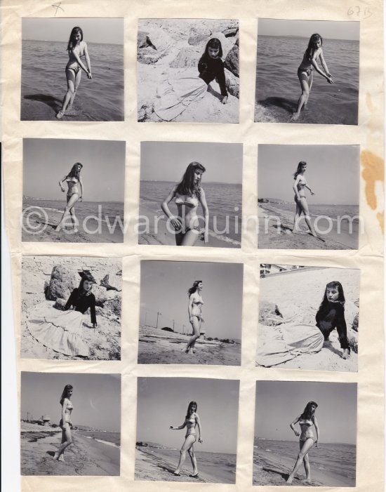 PinUp. Juan-les-Pins 1953. Contact prints. Photos from original negatives available. - Photo by Edward Quinn