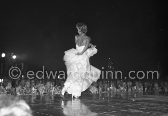 Jane Powell. Bal de la Mer, Monte Carlo 1958 - Photo by Edward Quinn