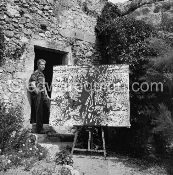 Mario Prassinos at his atelier. Eygalières 1960. - Photo by Edward Quinn