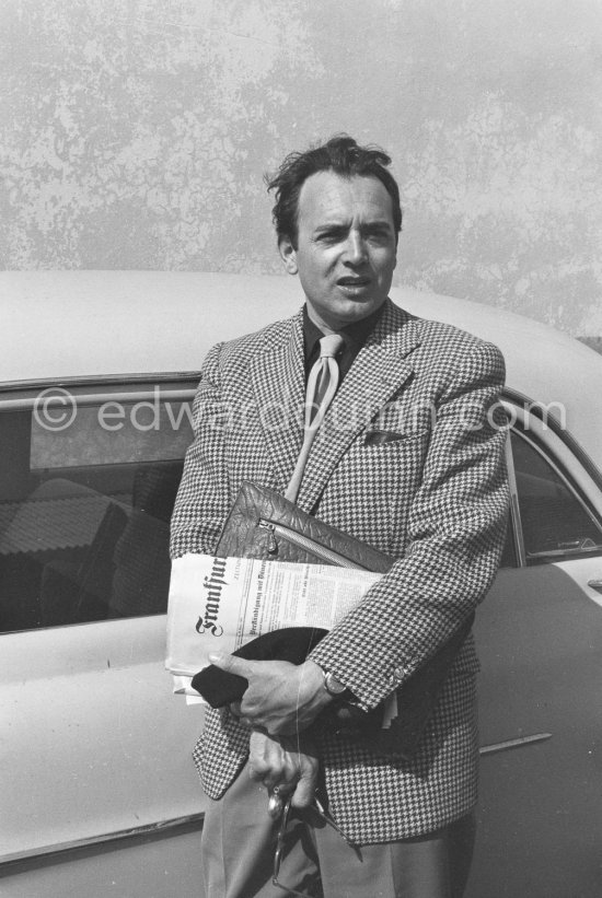 Will Quadflieg, German actor, during filming of "Lola Montès". Nice 1955. - Photo by Edward Quinn