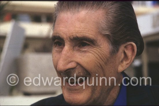 Edward Quinn with his Leica M3, Cannes 1994. Foto Heinz Bütler - Photo by Edward Quinn