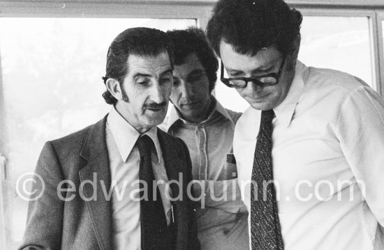 Edward Quinn and Mr. Greb, Vontobel Druck AG. Printing of "James Joyce\'s Dublin", Feldmeilen, Switzerland 1973. Photo Wolfgang Frei - Photo by Edward Quinn