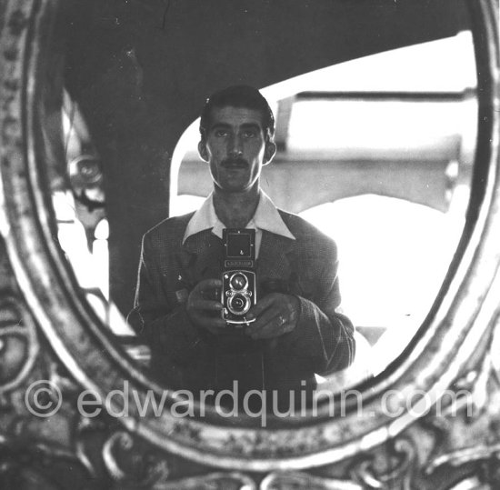 Edward Quinn, with his Rolleiflex 3.5A Aut MX, Nice about 1956. - Photo by Edward Quinn