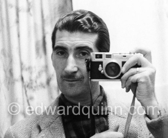 Edward Quinn, with his Leica M3, Nice about 1956. - Photo by Edward Quinn