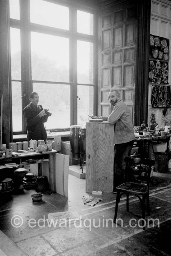Georg Baselitz and Edward Quinn, Schloss Derneburg, Holle 1987. Photographer unknown, probably Elke Baselitz. - Photo by Edward Quinn