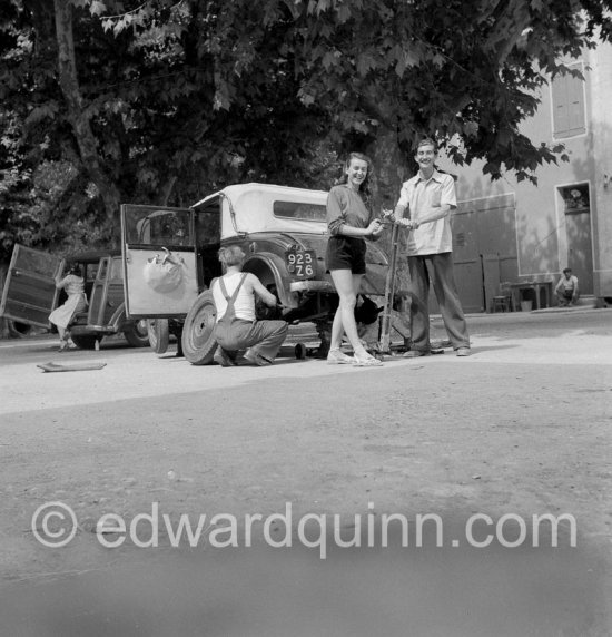 - Photo by Edward Quinn