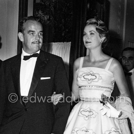 Princess Grace and Prince Rainier. Bal de la Mer, Monte Carlo 1958. (Grace Kelly) - Photo by Edward Quinn