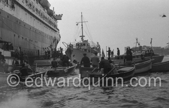 Arrival of Grace Kelly on the liner S.S. Constitution which brought her to Monaco for her marriage. Prince Rainier fetches her on his yacht Deo Juvante II. Monaco 1956. - Photo by Edward Quinn