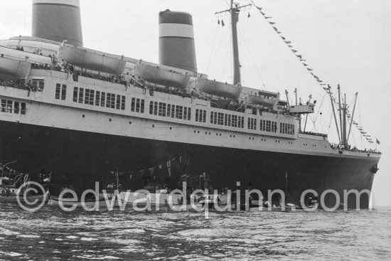 Arrival of Grace Kelly on the liner S.S. Constitution which brought her to Monaco for her marriage. Prince Rainier fetches her on his yacht Deo Juvante II. Monaco 1956. - Photo by Edward Quinn