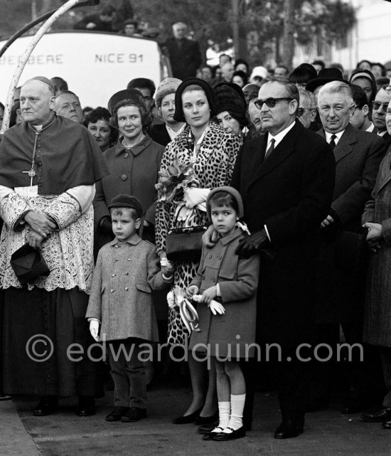 Prince Rainier, Princess Grace and their children Prince Albert and Princess Caroline at the baptism of the "Princess Caroline" sailing boat. Monaco 1963. (Grace Kelly) - Photo by Edward Quinn