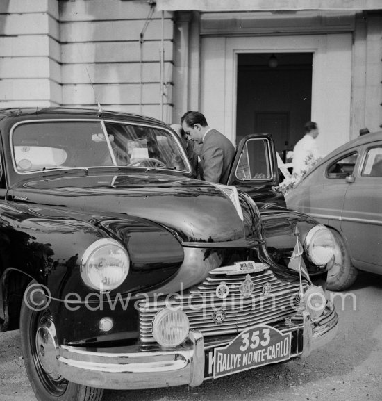 N° 353 Mylonadis / Alvigini on Standard Vanguard. Rallye Monte Carlo 1951. - Photo by Edward Quinn