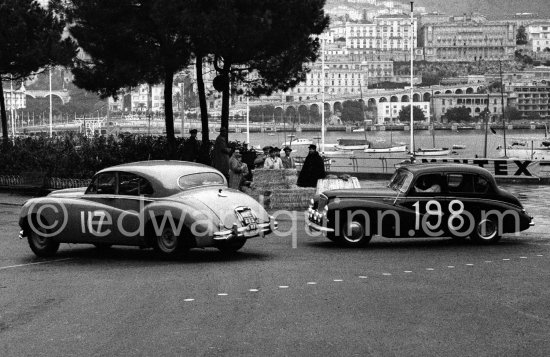 N° 117 Merrill / Matthews on Jaguar Mk VII, N° 198 Ingier / Schjolberg on Sunbeam Talbot 90 Mk III taking part in the regularity speed test on the circuit of the Monaco Grand Prix. Rallye Monte Carlo 1955. - Photo by Edward Quinn