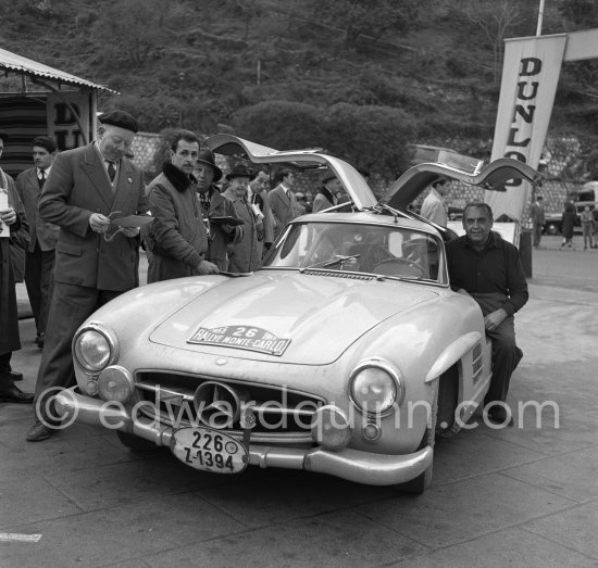 N°26 of Fabregas / Bassadonna Mercedes-Benz 300 SL Coupé. Rallye Monte Carlo 1956. - Photo by Edward Quinn