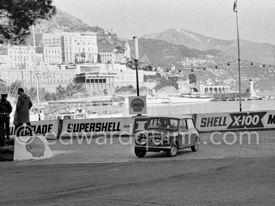 N° 288 Aaltonen / Ambrose on Morris Mini Cooper. Rallye Monte Carlo 1963. - Photo by Edward Quinn