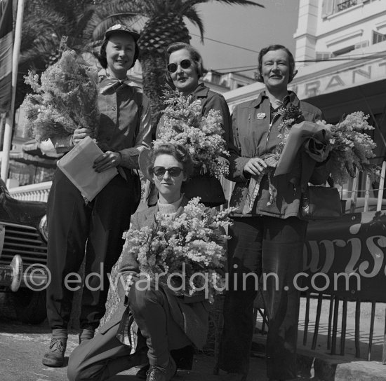 Winner women. 13. Rallye Paris – Saint-Raphaël Féminin 1952. Saint-Raphaël 1952. - Photo by Edward Quinn