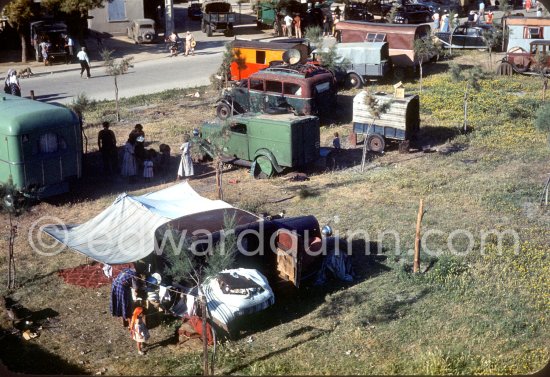 Gypsies on the occasion of the yearly pilgrimage and festival of the Gypsies in honor of Saint Sara, Saintes-Maries-de-la-Mer in 1953. - Photo by Edward Quinn