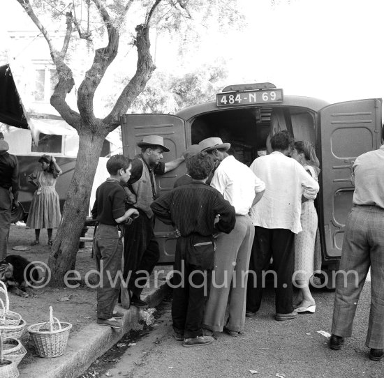 Gypsies on the occasion of the yearly pilgrimage and festival of the Gypsies in honor of Saint Sara, Saintes-Maries-de-la-Mer in 1953. - Photo by Edward Quinn