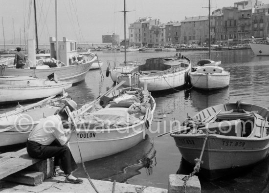 Saint-Tropez harbor 1961. - Photo by Edward Quinn