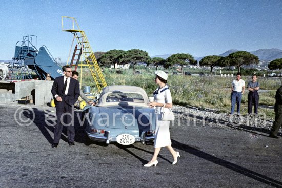 The Shah of Persia and Soraya. Nice 1957. Car: Mercedes-Benz 300 SL - Photo by Edward Quinn