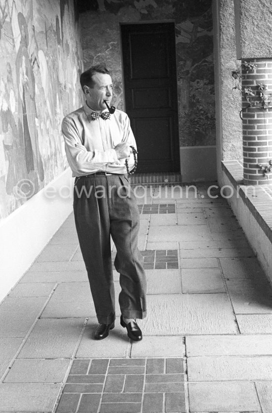 George Simenon at his Villa Golden Gate. Cannes 1955. - Photo by Edward Quinn