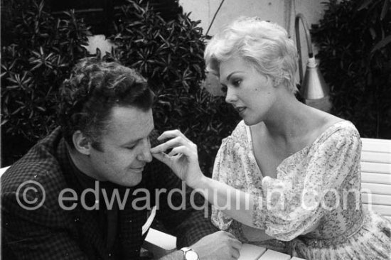 Rod Steiger and Kim Novak. For the film "The Harder They Fall". Cannes Film Festival 1956. - Photo by Edward Quinn