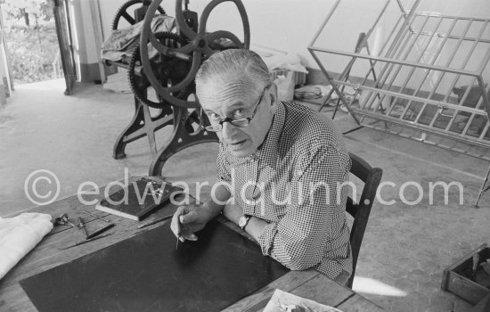 Graham Sutherland at La Villa Blanche, working on a copper plate. Menton 1974. - Photo by Edward Quinn